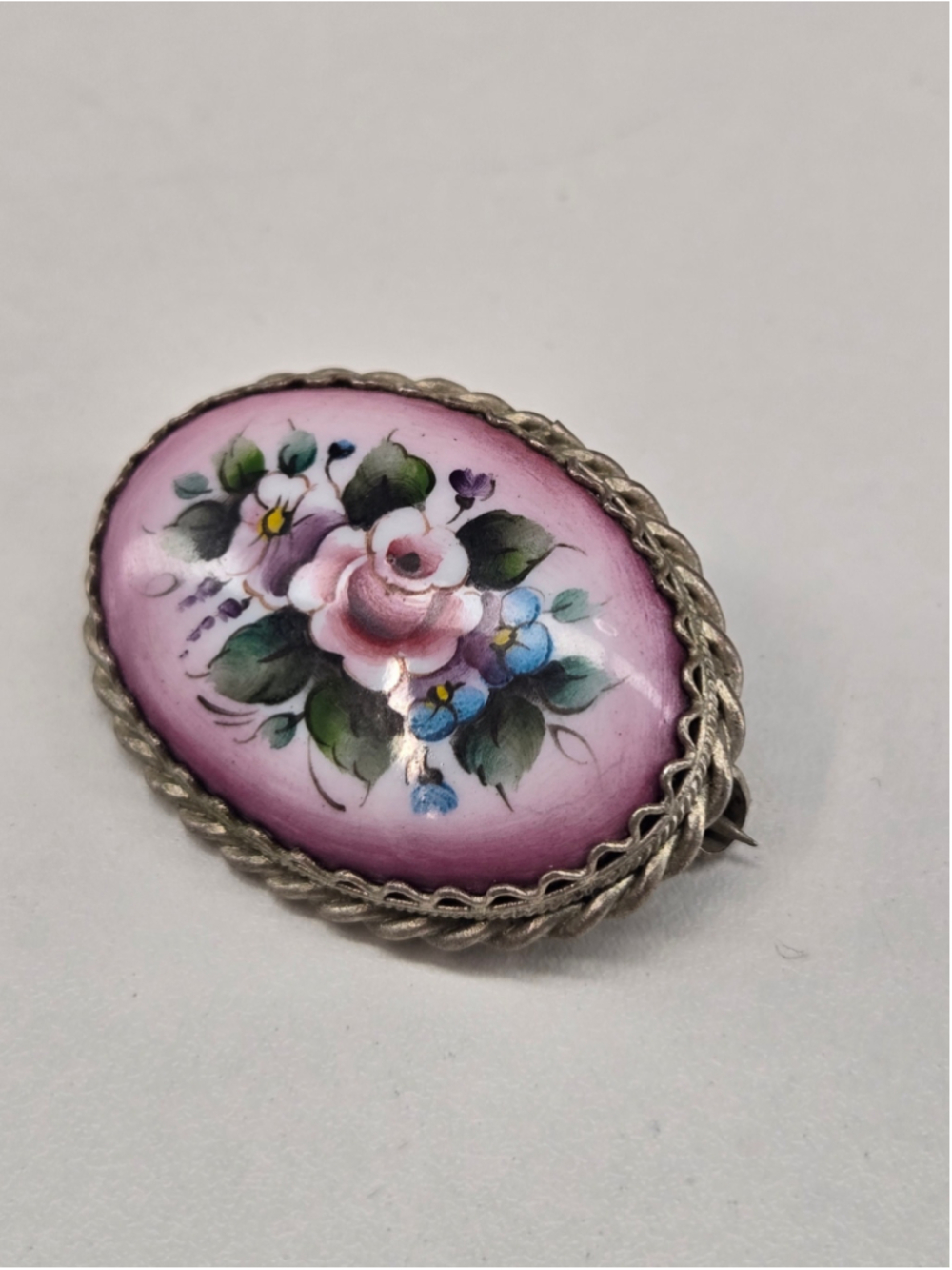 Antique Vintage Victorian Floral Brooch Pin Enamel Silvertone Filigree Floral - Picture 7 of 8